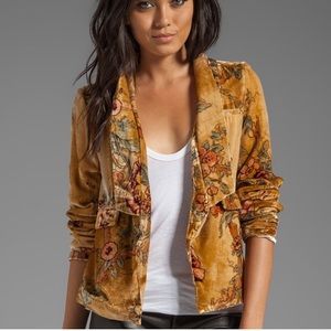Chaser Anthropologie antique rose velvet blazer